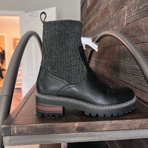 Universal Thread Black Ankle Boots with Knit Detail